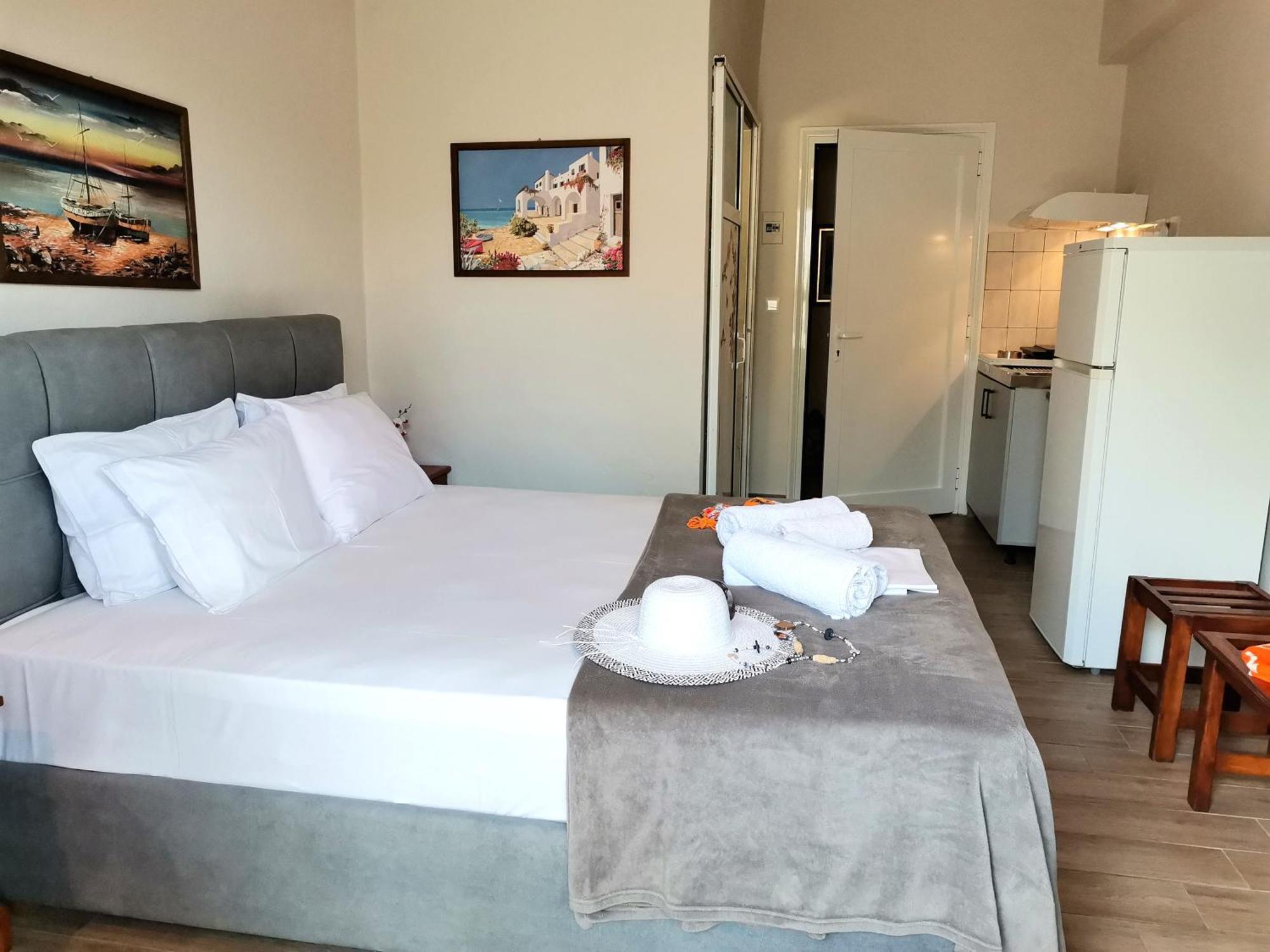 Studios Lia Adults Only -Fully Renovated Chrisi Ammoudia Eksteriør billede