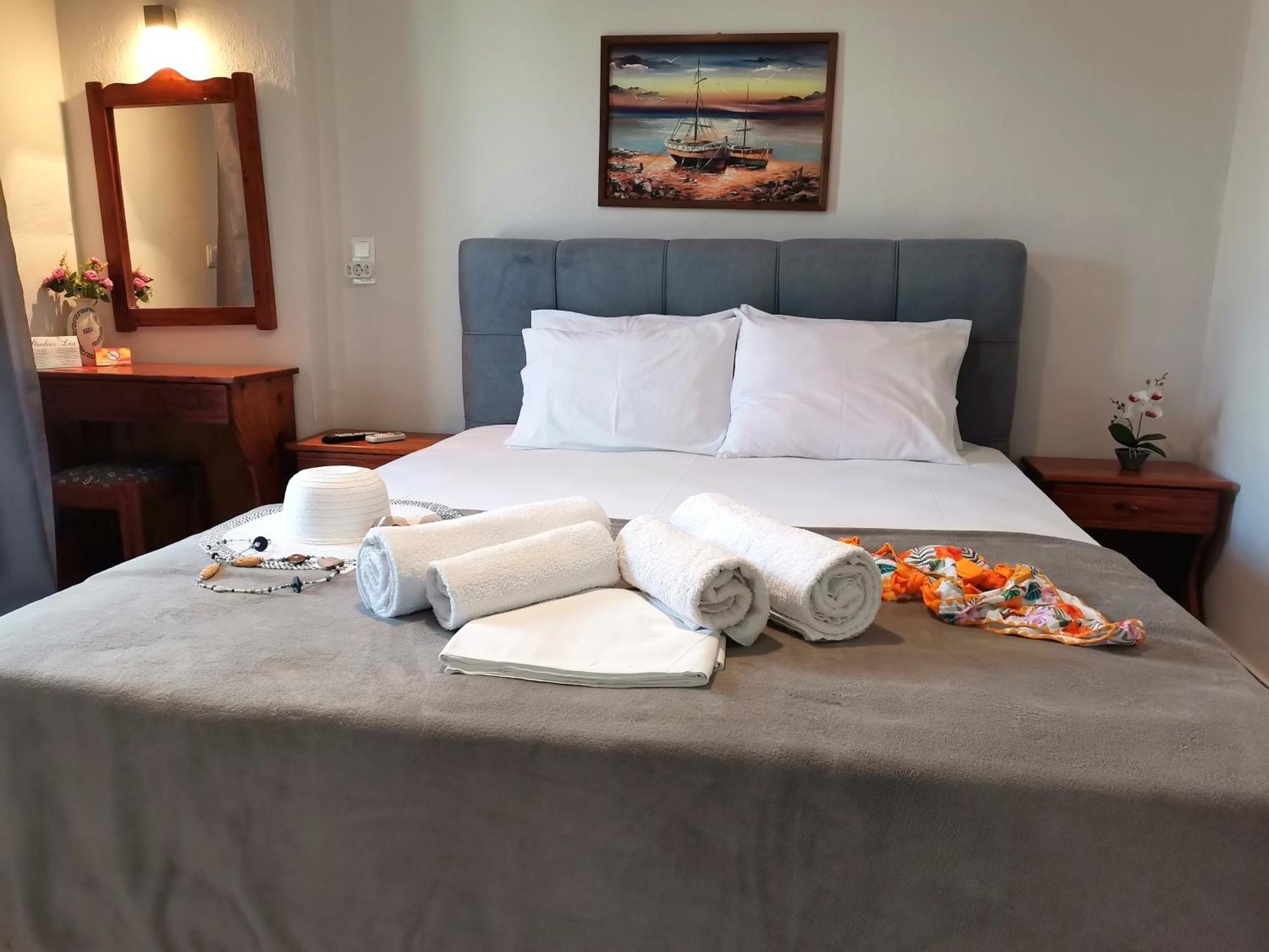 Studios Lia Adults Only -Fully Renovated Chrisi Ammoudia Eksteriør billede