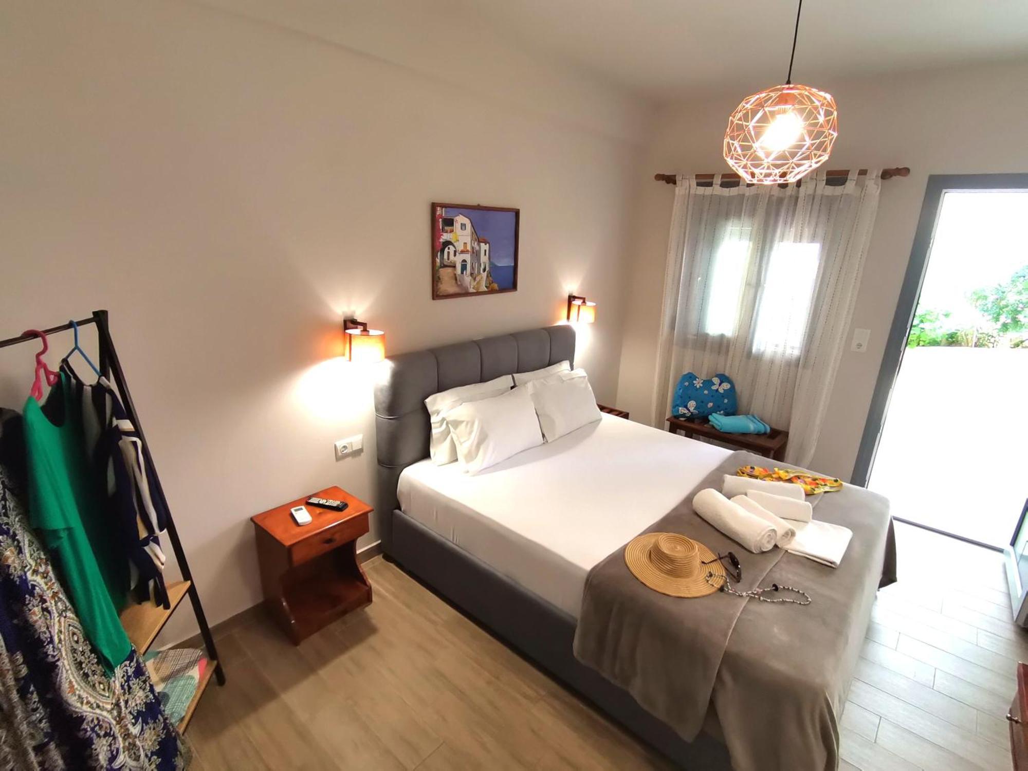 Studios Lia Adults Only -Fully Renovated Chrisi Ammoudia Eksteriør billede